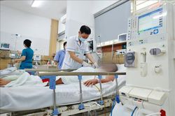 Người bệnh hiểm nghèo, cấp cứu không cần giấy chuyển viện
