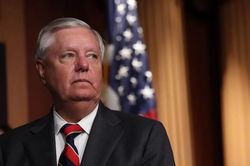 Thượng nghị sĩ Mỹ Lindsey Graham qua đời vì bạo bệnh ngắn và bất ngờ