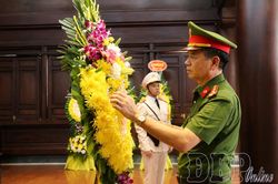 Đoàn công tác Cục C10 tri ân tại các địa chỉ đỏ ở Điện Biên