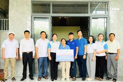 Bàn giao nhà tình thương cho hộ cận nghèo ở phường Bắc Cam Ranh
