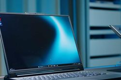 Laptop gaming Lenovo Legion Pro 7i: Đỉnh cao hiệu năng với RTX 5080 và màn hình OLED 240Hz