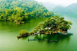 Quy hoạch hồ Ba Bể thành khu du lịch quốc gia: Tầm nhìn và tiềm năng phát triển