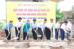 Xã Hiển Khánh tổ chức lễ phát động và khởi công xây dựng nhà Đại đoàn kết cho hộ nghèo, cận nghèo, có hoàn cảnh khó khăn