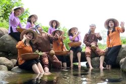 Để mạch nguồn dân ca Bình Trị Thiên chảy mãi