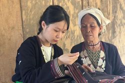 Mở hướng phát triển từ lợi thế bản địa
