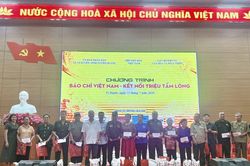 Kỷ niệm 79 năm Ng&agrave;y Thương binh - Liệt sĩ: B&aacute;o ch&iacute; Việt Nam - Kết nối triệu tấm l&ograve;ng
