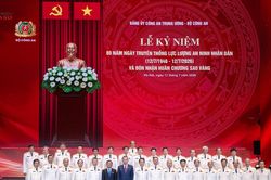 Bảo vệ an ninh quốc gia l&agrave; bảo vệ tương lai d&acirc;n tộc