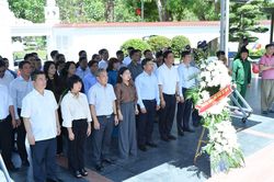 Th&aacute;ng Bảy tri &acirc;n: Ng&agrave;nh Ng&acirc;n h&agrave;ng trở về những 'địa chỉ đỏ'