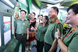 Tái hiện sinh động những dấu ấn trong công tác bảo đảm an ninh nội địa