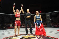 Quỳnh Hoa bảo vệ th&agrave;nh c&ocirc;ng đai v&ocirc; địch LION Championship 33