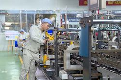 Đề xuất hỗ trợ 50% lãi vay để doanh nghiệp đổi mới công nghệ