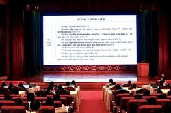 Tập huấn thực hiện chế độ, chính sách đối với cán bộ, công chức, viên chức