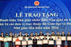 Đề nghị x&eacute;t tặng danh hiệu cho 7 Nh&agrave; gi&aacute;o nh&acirc;n d&acirc;n v&agrave; 59 Nh&agrave; gi&aacute;o ưu t&uacute;
