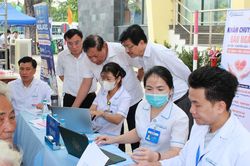 Khởi động 180 ngày khám sức khỏe toàn dân, thúc đẩy chuyển từ chữa bệnh sang phòng bệnh