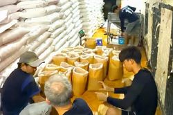 Phát hiện cơ sở sản xuất đường giả với quy mô lớn