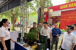 Khơi dậy tinh thần đo&agrave;n kết của mỗi người d&acirc;n trong sự nghiệp bảo vệ an ninh Tổ quốc
