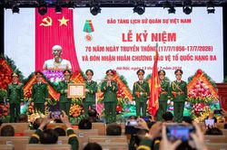 Bảo t&agrave;ng Lịch sử Qu&acirc;n sự Việt Nam đ&oacute;n nhận Hu&acirc;n chương Bảo vệ Tổ quốc hạng Ba
