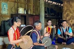 Giữ hồn cồng chi&ecirc;ng giữa đại ng&agrave;n Sơn T&acirc;y Thượng
