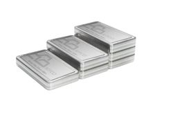 Sáng 13/7, giá bạc nối dài đà giảm