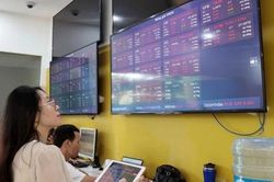 Chứng khoán ngày 13/7: Cổ phiếu tài chính đồng loạt giảm mạnh, VN-Index lùi về sát mốc 1.800 điểm
