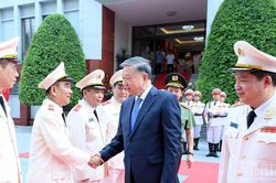 X&acirc;y dựng m&ocirc; h&igrave;nh quản l&yacute; trại giam hiện đại, th&ocirc;ng minh, an to&agrave;n, nh&acirc;n văn