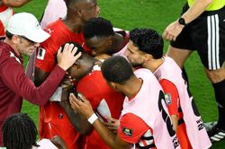Bên lề World Cup 2026: Thẻ đỏ tai hại