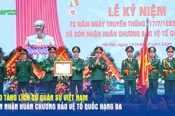Bảo t&agrave;ng Lịch sử Qu&acirc;n sự Việt Nam đ&oacute;n nhận Hu&acirc;n chương Bảo vệ Tổ quốc hạng Ba