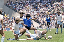 Cuộc đối đầu Argentina - Anh năm 1966 đã thay đổi thế giới bóng đá như thế nào?