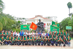 TP Hồ Chí Minh xuất quân Hành trình 'Em yêu Tổ quốc Việt Nam' dành cho thiếu nhi tiêu biểu