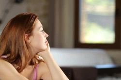 Tại sao một số người lại tránh nhìn thẳng vào mắt người khác?
