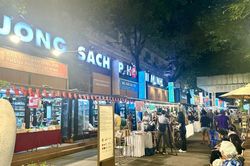 Giữ nghiêm 'cánh cổng' xuất bản