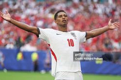 Messi và loạt siêu sao vào đội hình tiêu biểu tứ kết World Cup 2026