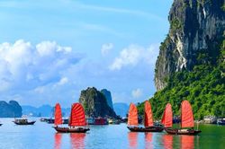 Cánh buồm đỏ