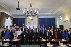 Khơi dậy trí lực tuổi trẻ ở xứ sở Bạch Dương