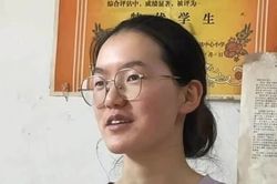 Nữ sinh đứng đầu kỳ thi đại học ở Trung Quốc