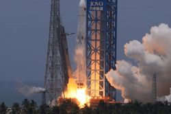 Trung Quốc thu hồi thành công tầng đẩy tên lửa, 'vượt mặt' Starlink của Elon Musk