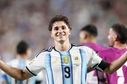 Arsenal chiêu mộ 'người hùng' tuyển Argentina