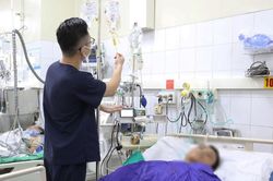 Cứu sống bệnh nhân nhảy cầu Bãi Cháy đa chấn thương nguy kịch