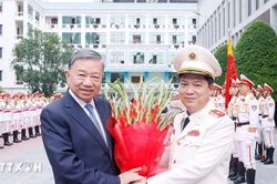 Tổng Bí thư, Chủ tịch nước thăm, làm việc với Cục Cảnh sát Quản lý trại giam, cơ sở giáo dục bắt buộc, trường giáo dưỡng