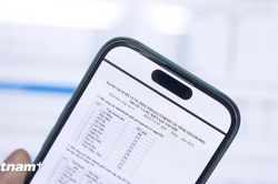 Thị trường điện thoại th&ocirc;ng minh chạm đ&aacute;y 13 năm