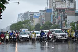 Thời tiết ngày 13/7: Nam Bộ có nơi mưa trên 100mm, nhiều vùng biển động mạnh