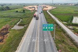 Còn 5 dự án cao tốc Bắc – Nam không kịp tiến độ thu phí từ ngày 15/7