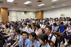 TP Hồ Chí Minh: Cảnh giác trước thông tin giả mạo thông báo nhập học đầu cấp