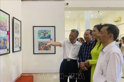 Giới thiệu 272 tác phẩm hội họa tiêu biểu về 'thành phố của những ước mơ'