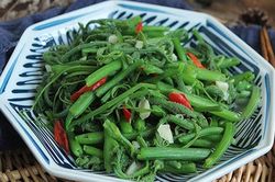 Loại rau giá rẻ nhiều người ăn mỗi ngày, hóa ra là 'kho dinh dưỡng' tự nhiên