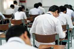 Gian lận điểm thi ở Tuyên Quang: Đừng để áp lực thành tích đẩy trẻ vào khủng hoảng tâm lý
