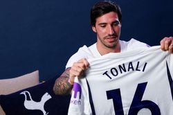 Tottenham và canh bạc 230 triệu bảng: Cuộc đại tu lịch sử hậu kỷ nguyên Daniel Levy