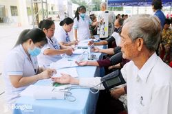 Bệnh viện Đồng Nai -2 ra qu&acirc;n kh&aacute;m sức khỏe định kỳ cho gần 600 người d&acirc;n phường Trị An
