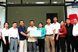 Những mái ấm nặng tình đồng hương