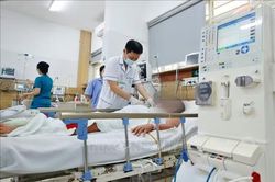 Kh&ocirc;ng y&ecirc;u cầu bệnh nh&acirc;n cấp cứu, mắc bệnh hiếm, bệnh hiểm ngh&egrave;o phải c&oacute; giấy chuyển viện
